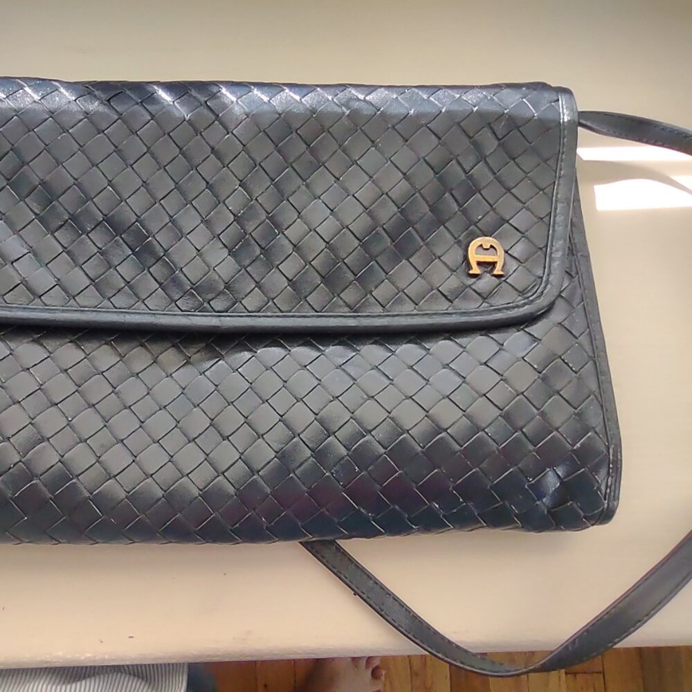Vintage Etienne Aigner Dark Blue Leather Crossbody Clutch Convertible Bag